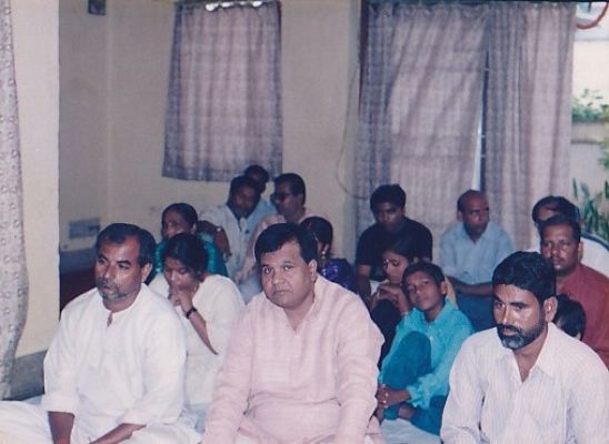 	'प्राच्यम् विश्‍वविद्या पीठम्' के द्वारा जन कल्याणार्थ अनुष्ठान का आयोजन में भाग लेते हुवे समाजसेवी।(फाइल फोटो)